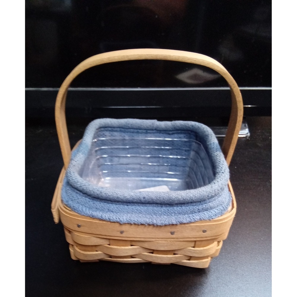 Longaberger 2005 Handmade Basket with Blue Fabric Liner‎ and Plastic Protector - Picture 5 of 5